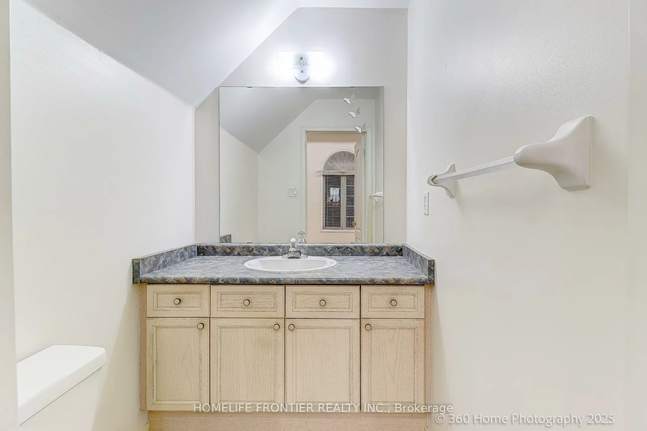 211, Kayla, Maple, Vaughan