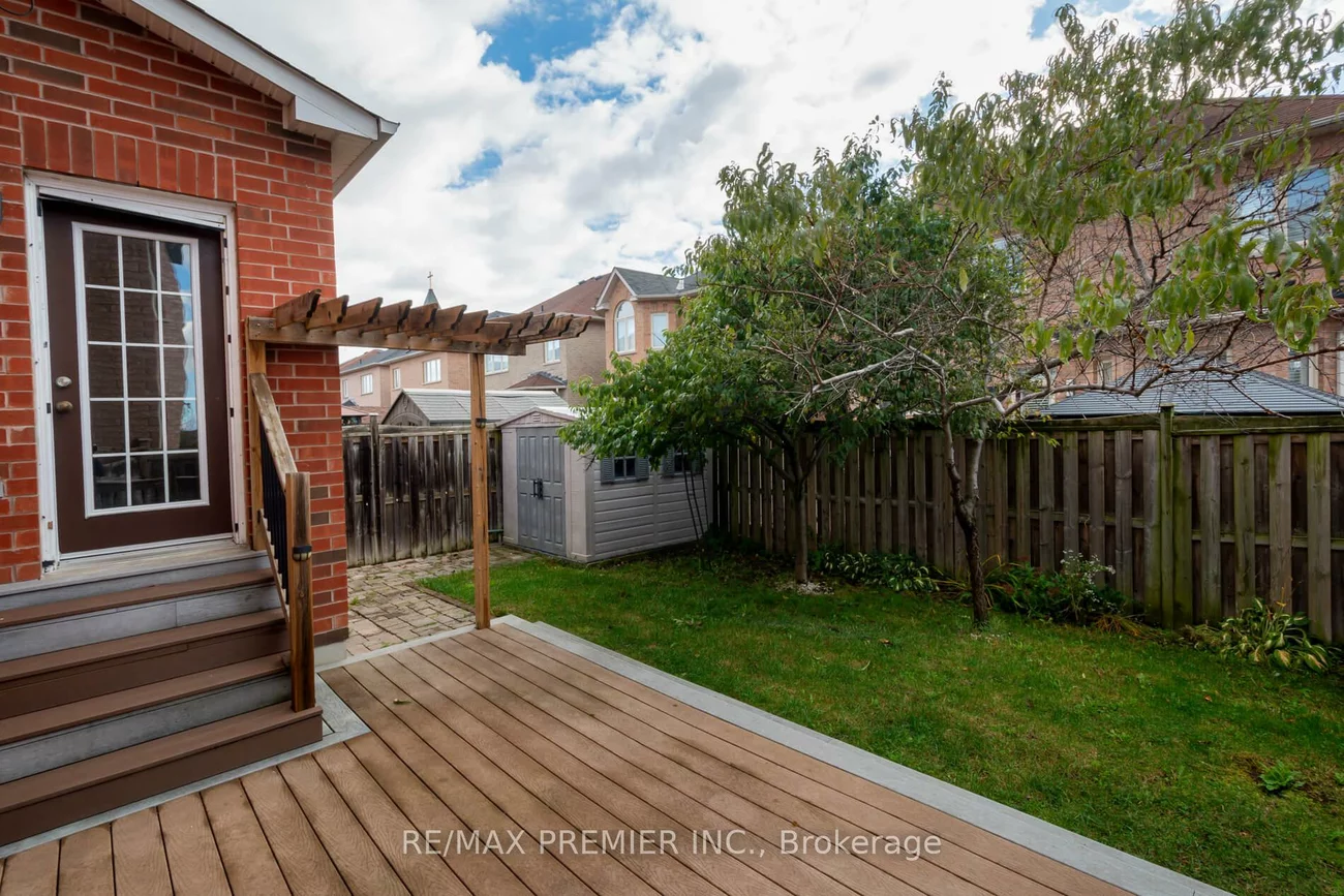 61, St Victor, Vellore Village, Vaughan