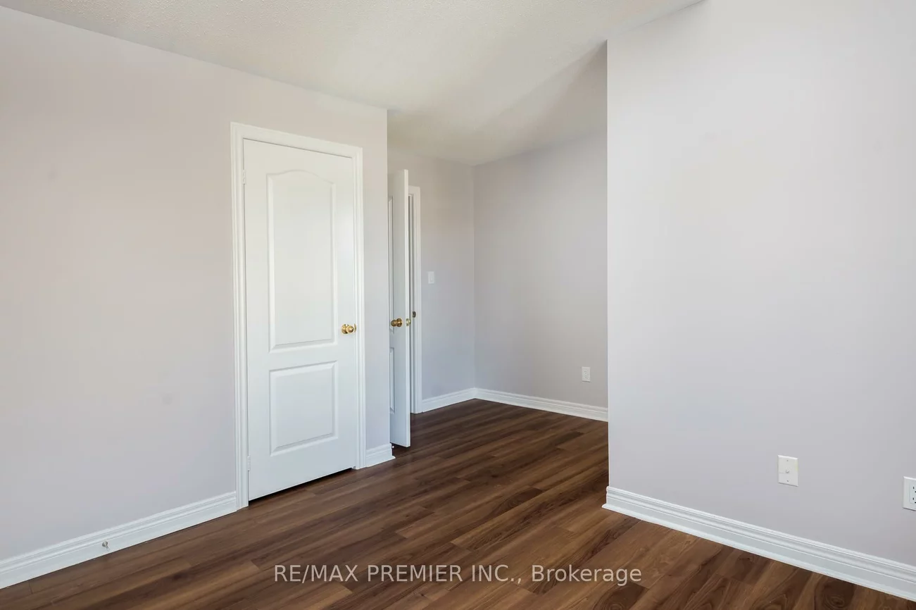61, St Victor, Vellore Village, Vaughan