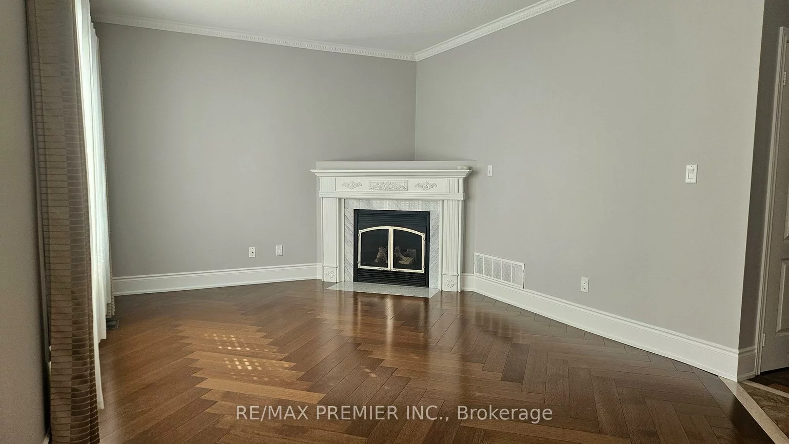 61, St Victor, Vellore Village, Vaughan