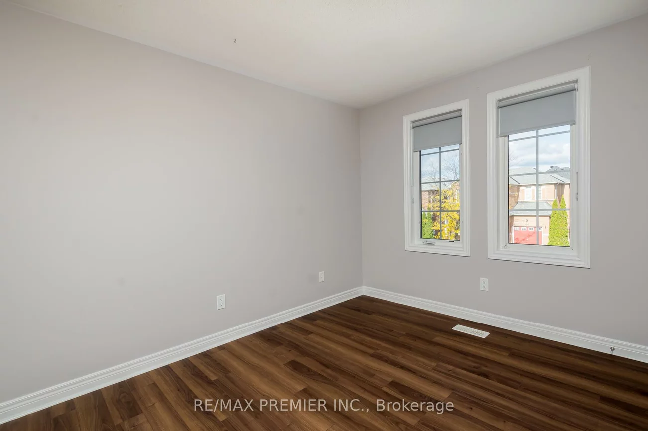 61, St Victor, Vellore Village, Vaughan