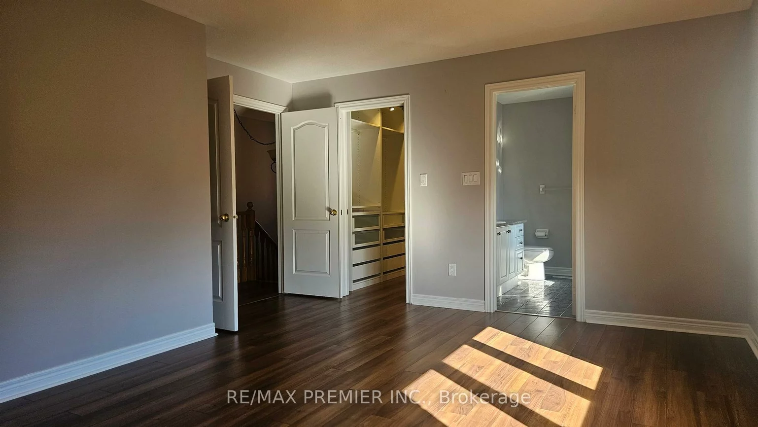 61, St Victor, Vellore Village, Vaughan