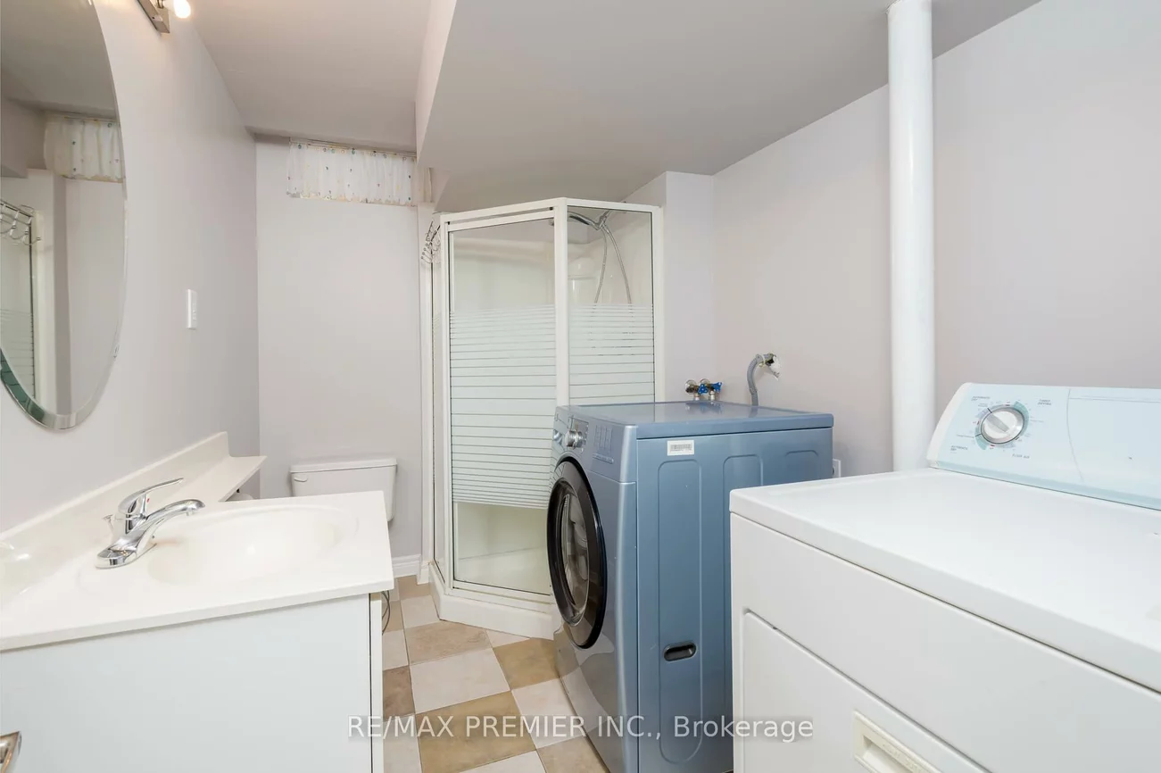 61, St Victor, Vellore Village, Vaughan