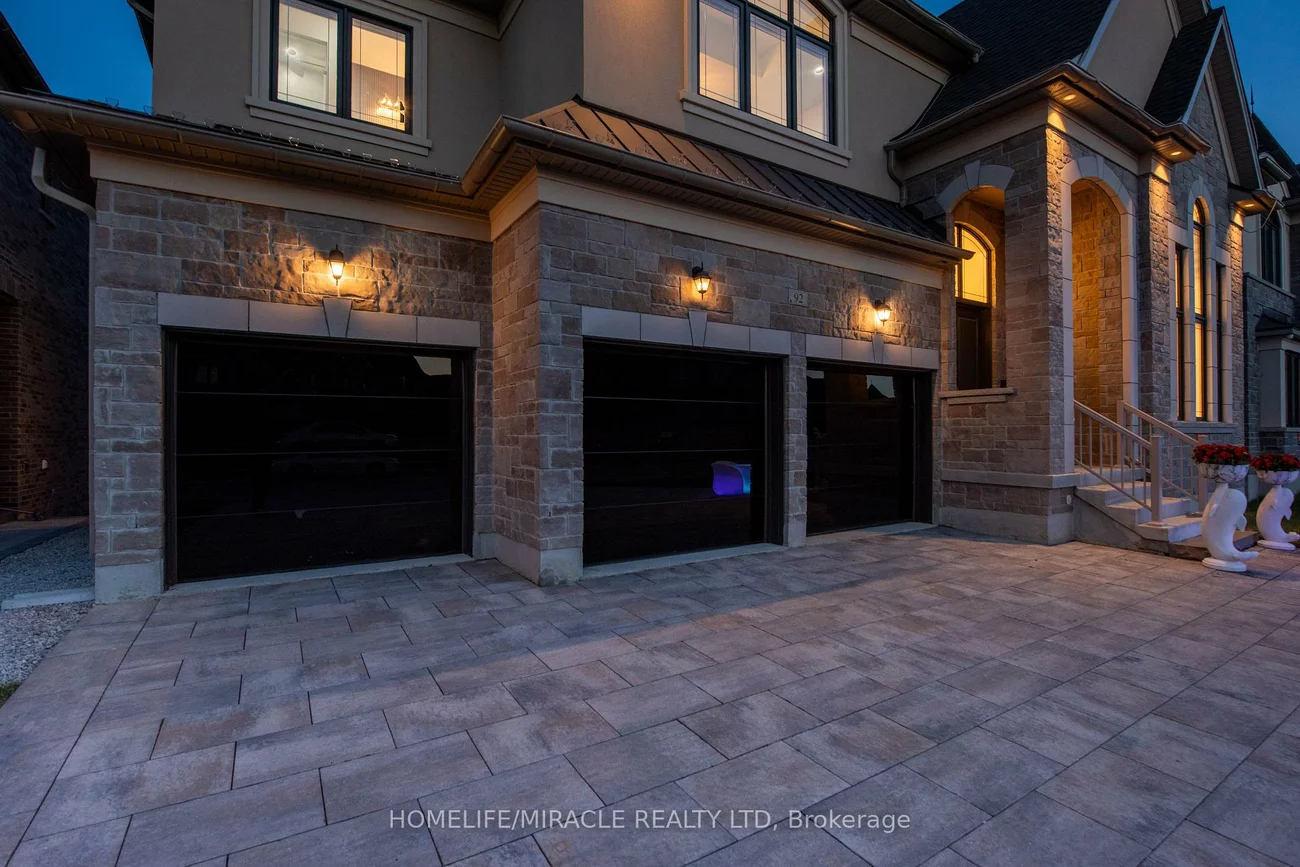 92, APPLEYARD, Kleinburg, Vaughan