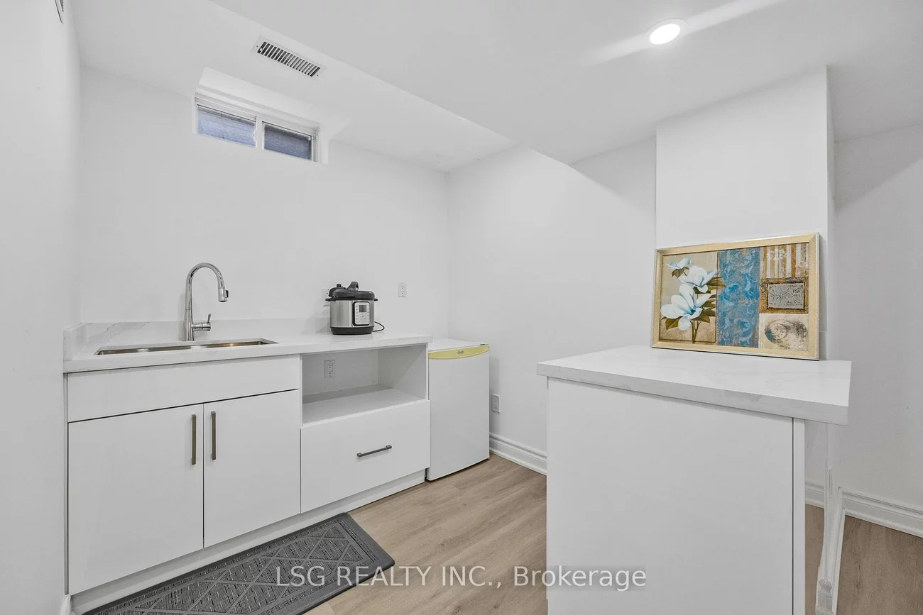 223, Foxfield, Patterson, Vaughan