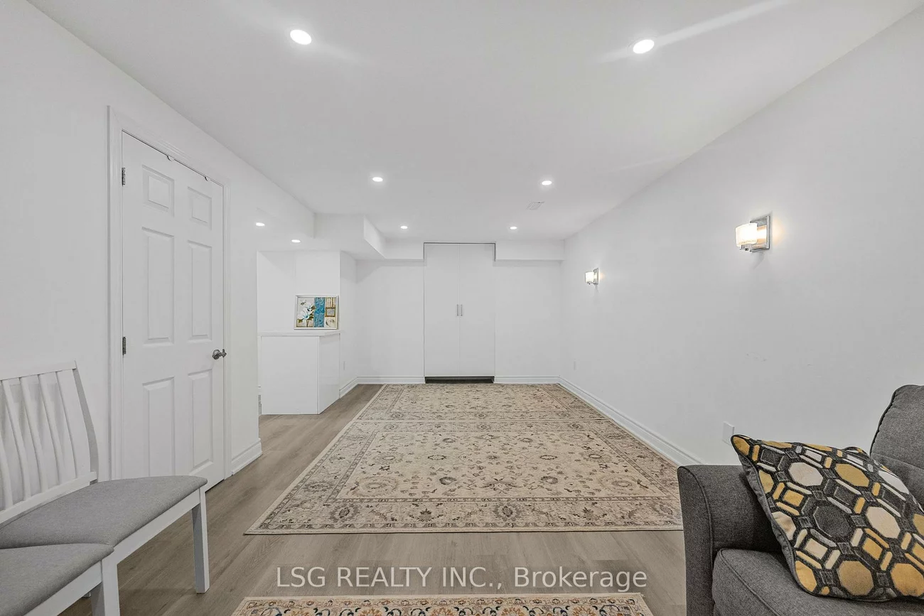 223, Foxfield, Patterson, Vaughan
