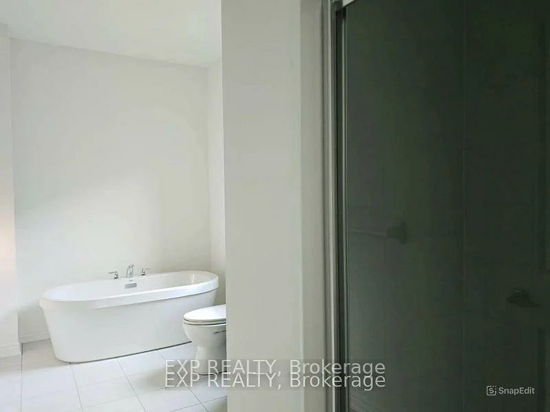 64, Singhampton, Kleinburg, Vaughan