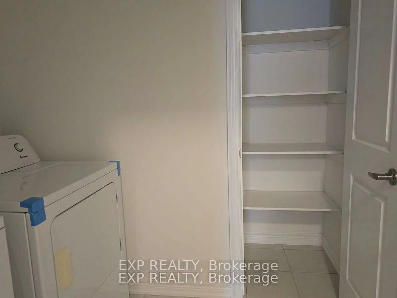 64, Singhampton, Kleinburg, Vaughan