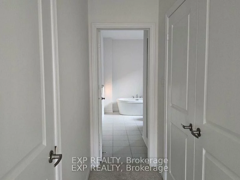 64, Singhampton, Kleinburg, Vaughan