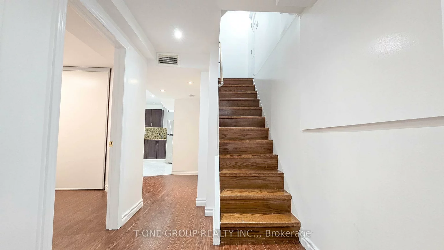 7, Mccrackin, Lakeview Estates, Vaughan