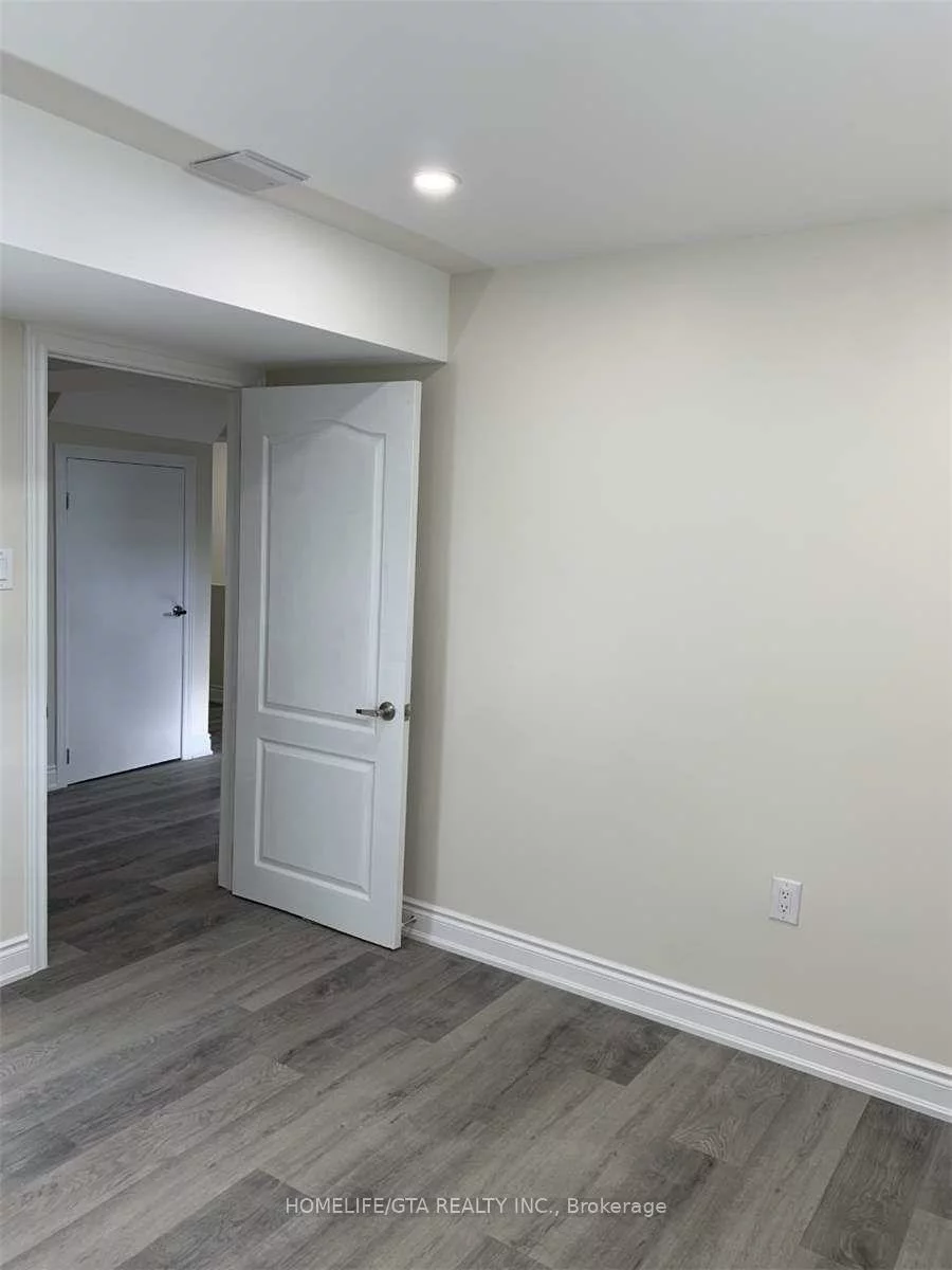 95, Ivy Glen, Patterson, Vaughan