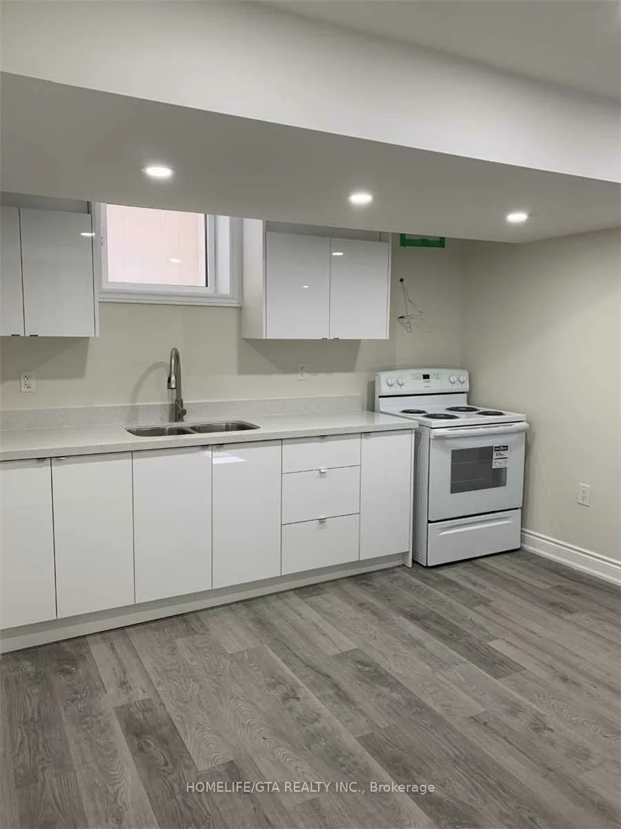 95, Ivy Glen, Patterson, Vaughan