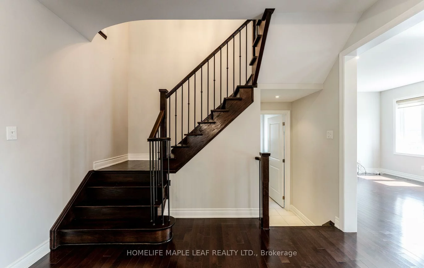 47, Stanton, Vellore Village, Vaughan