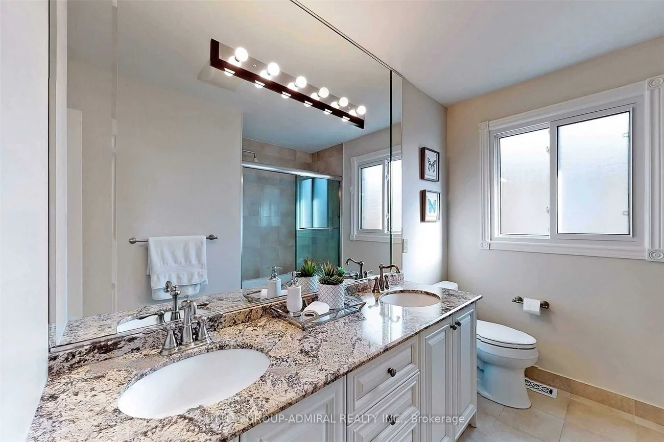 45, Pinewood, Crestwood-Springfarm-Yorkhill, Vaughan