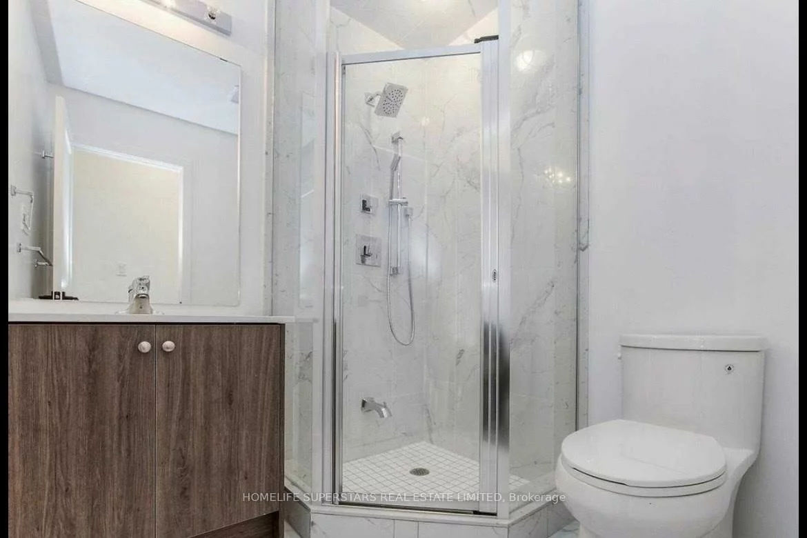 70, Dalhousie, Vaughan Grove, Vaughan