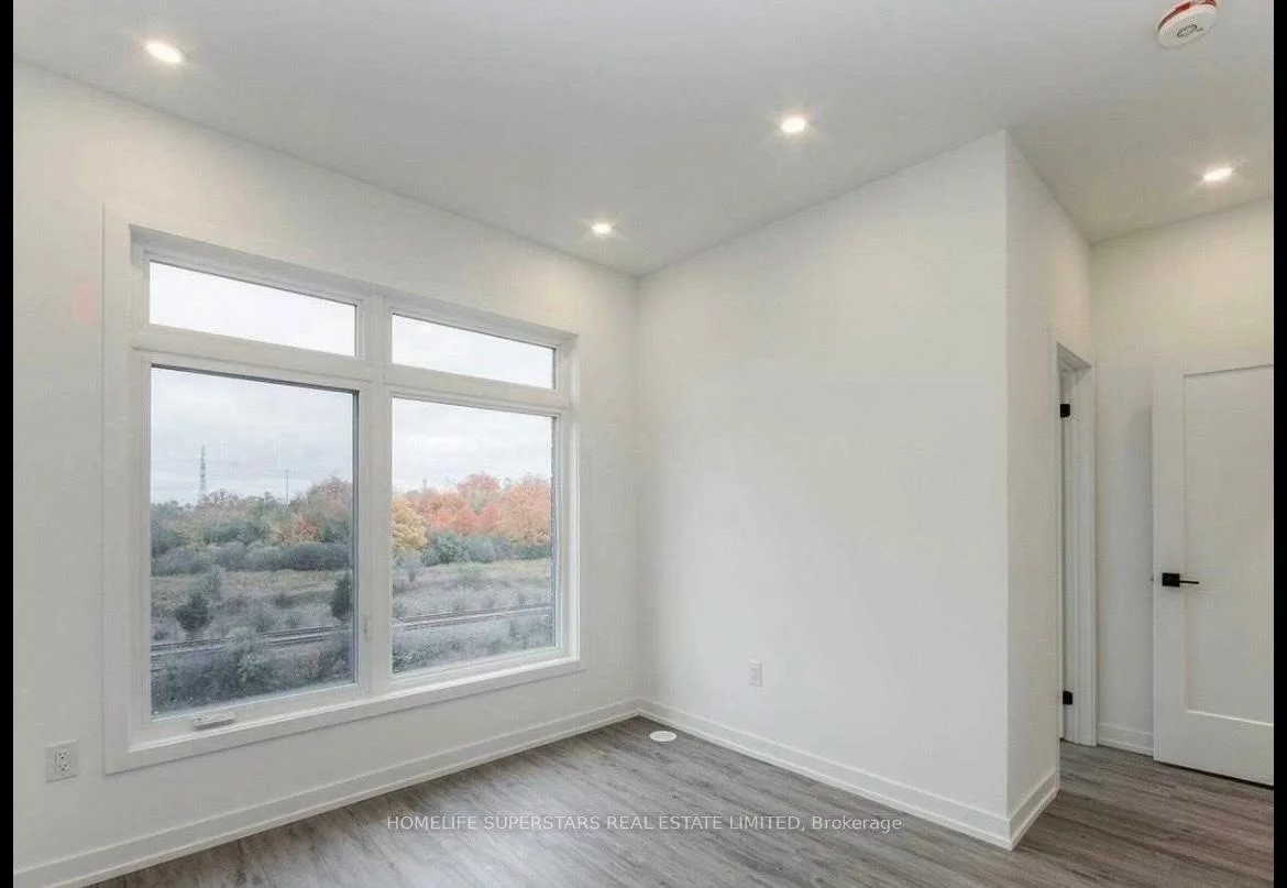 70, Dalhousie, Vaughan Grove, Vaughan