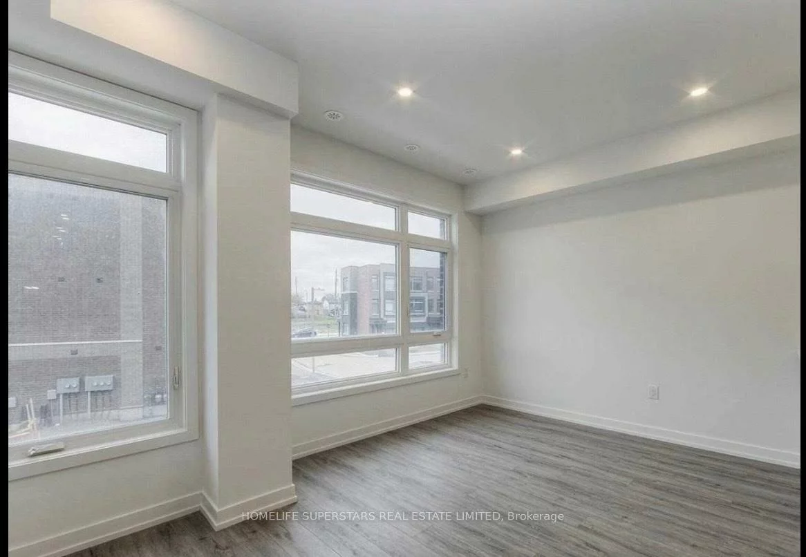 70, Dalhousie, Vaughan Grove, Vaughan