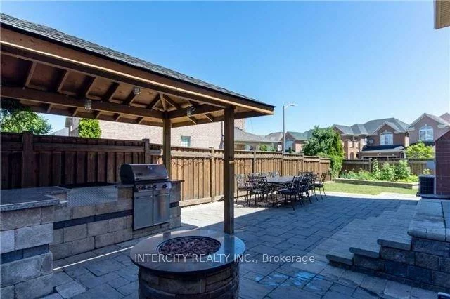 43, Crew, Vellore Village, Vaughan