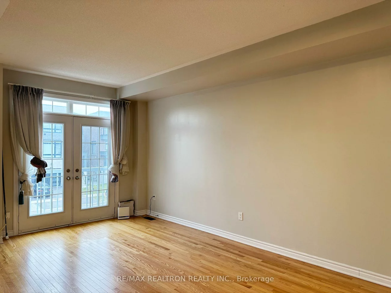 138, Farooq, Vellore Village, Vaughan