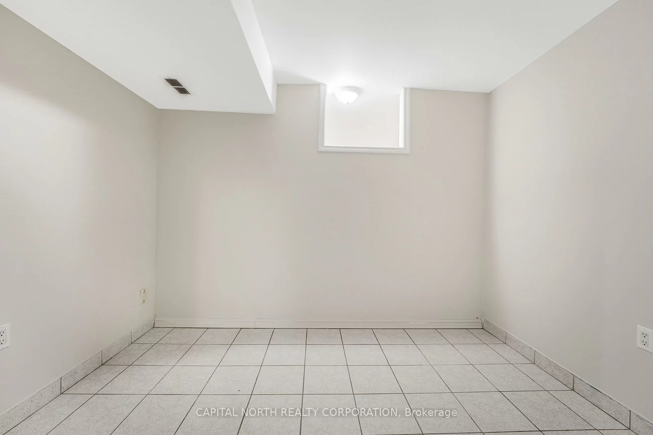 2, Olive Green, East Woodbridge, Vaughan