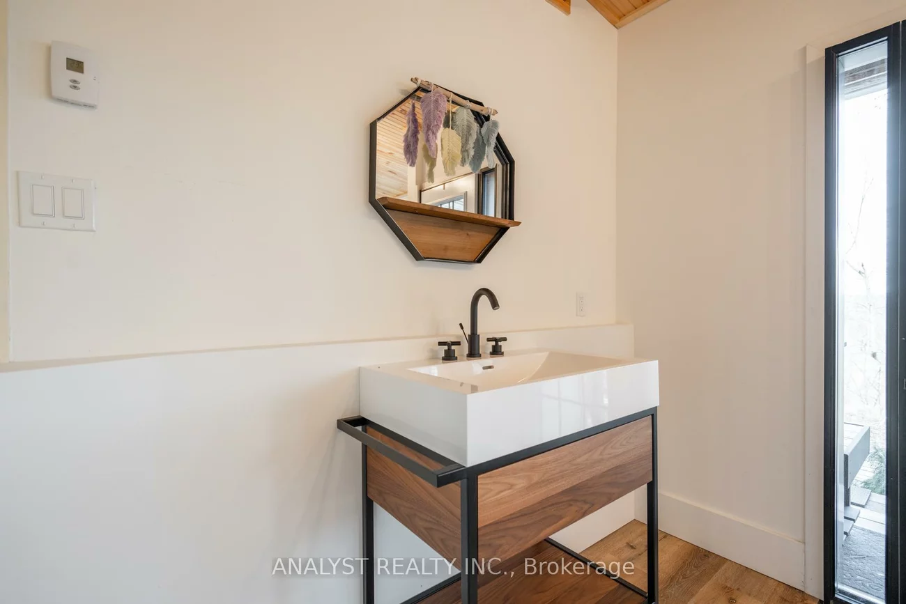 9, Napier, Kleinburg, Vaughan