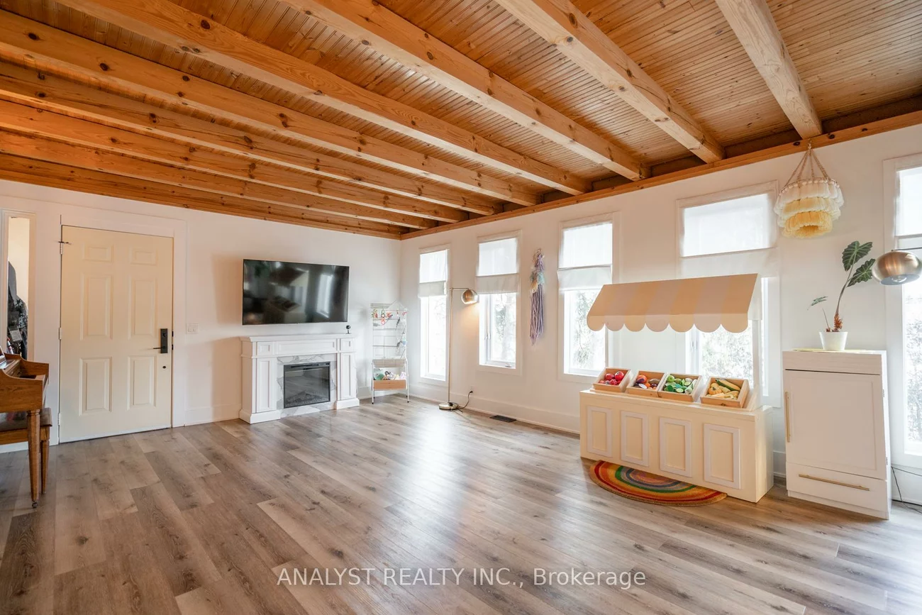 9, Napier, Kleinburg, Vaughan