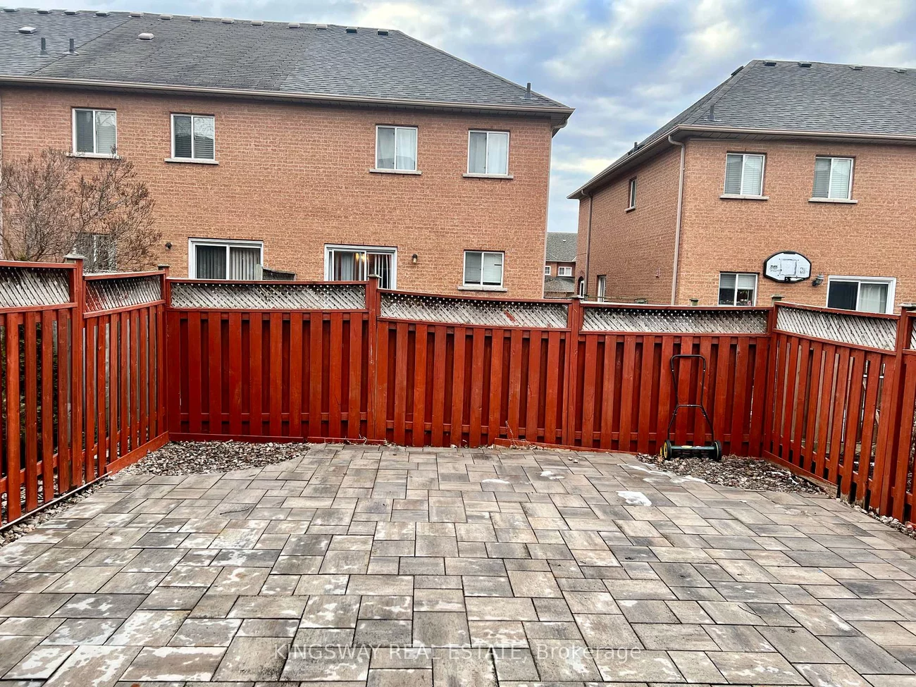 102, Lucena, Maple, Vaughan