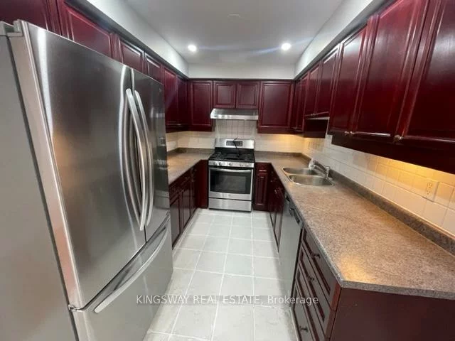 102, Lucena, Maple, Vaughan