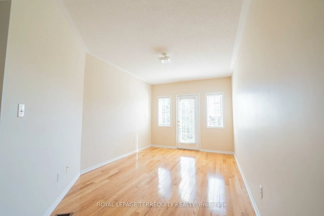 168, Deepsprings, Vellore Village, Vaughan