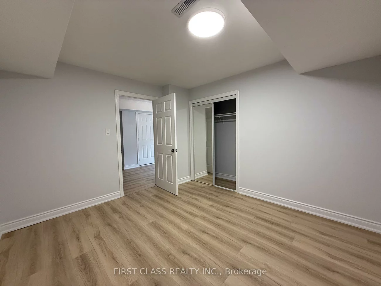 131, Santa Maria, Vellore Village, Vaughan