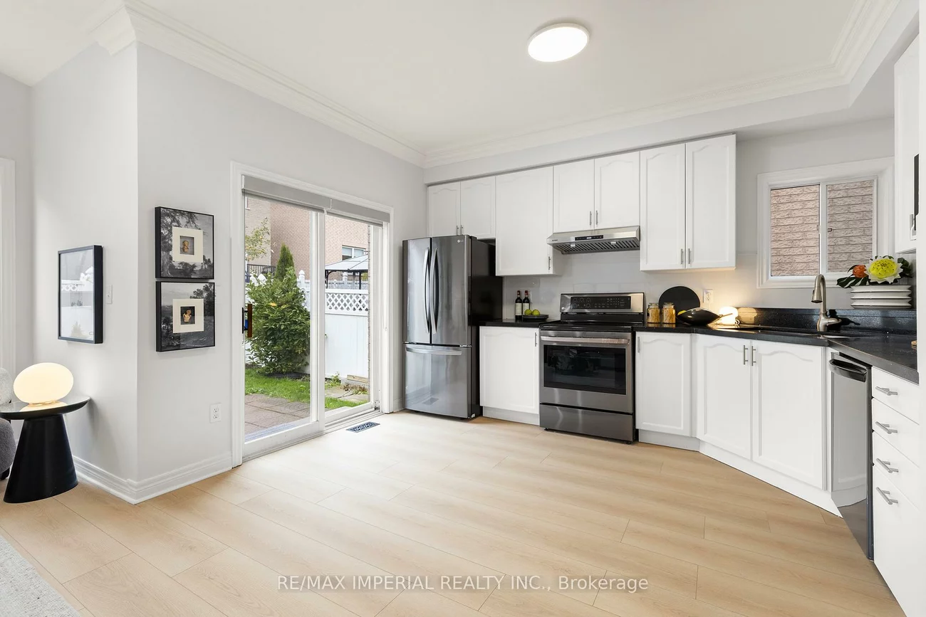 44, Hawkview, Vellore Village, Vaughan