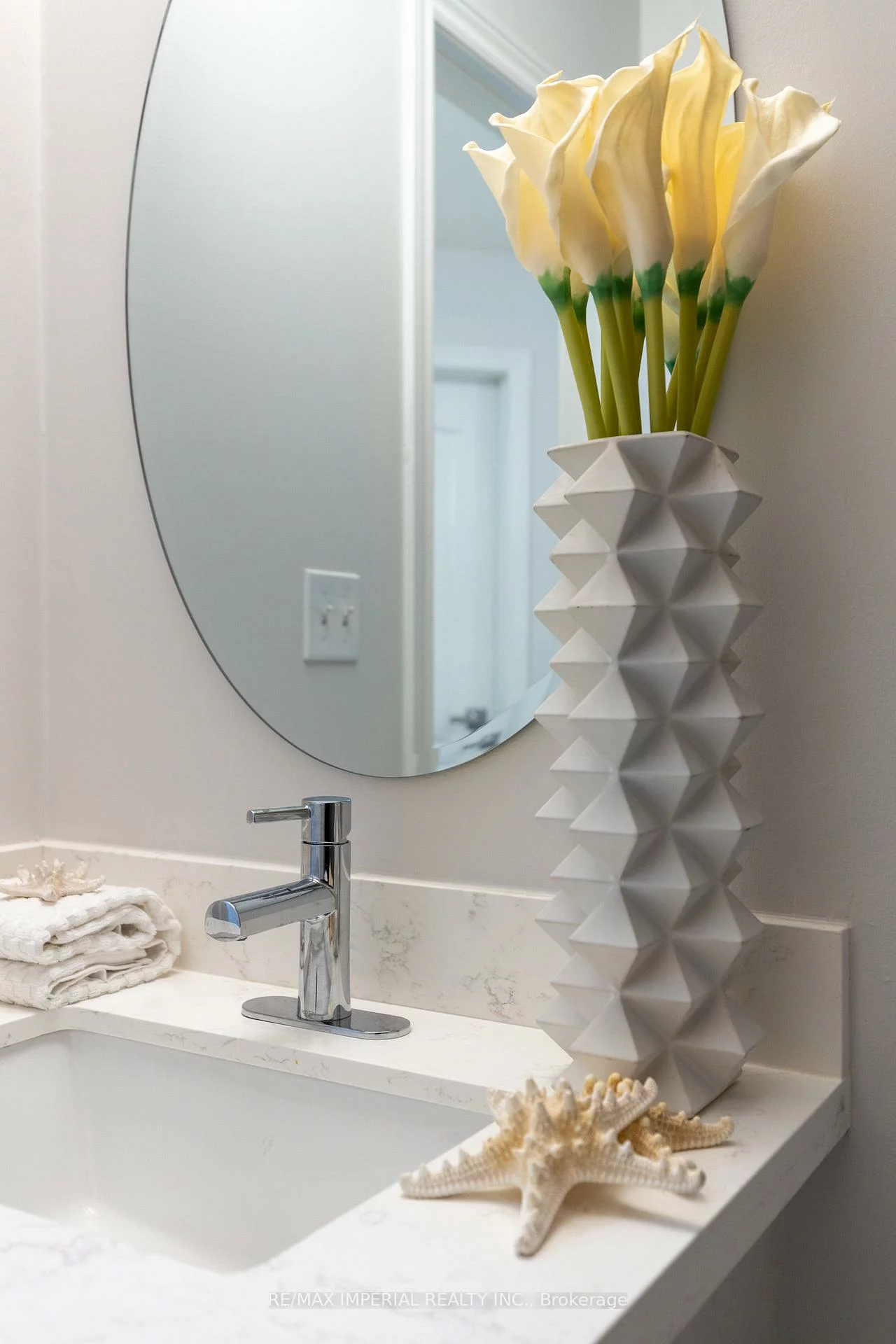 44, Hawkview, Vellore Village, Vaughan