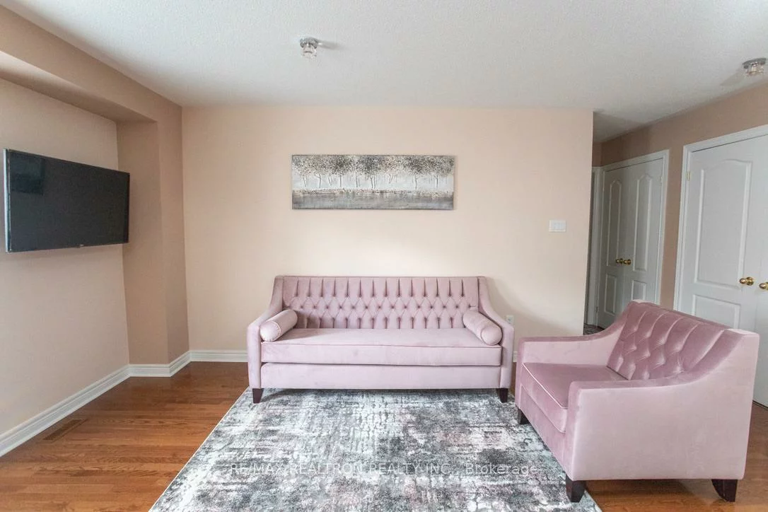 54, Chayna, Maple, Vaughan