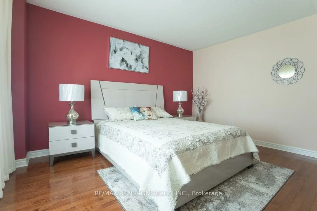 54, Chayna, Maple, Vaughan