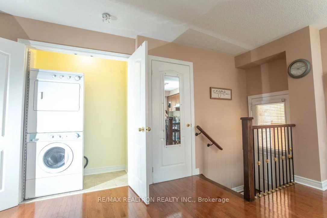 54, Chayna, Maple, Vaughan