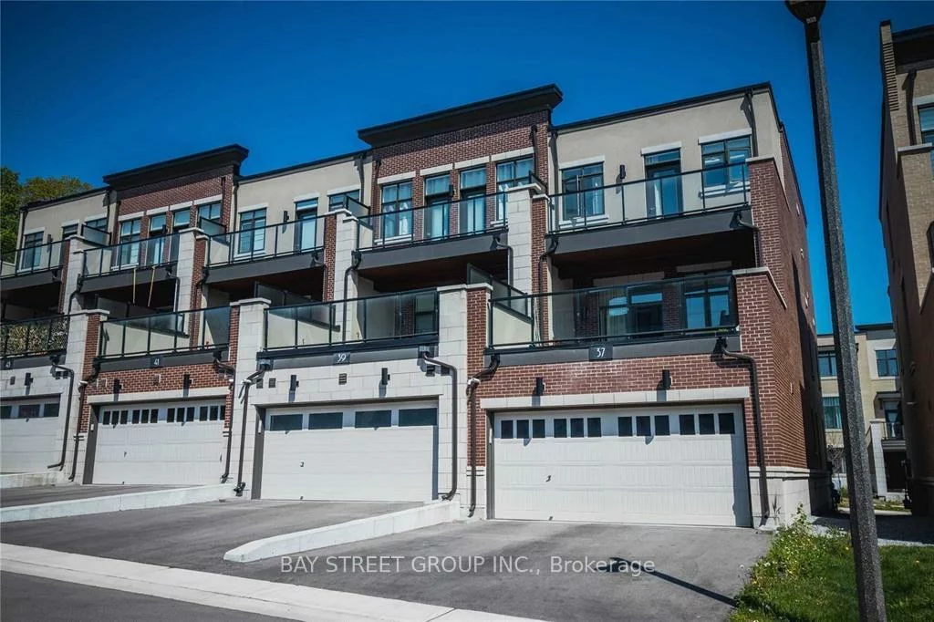 37, Carrville Woods, Patterson, Vaughan