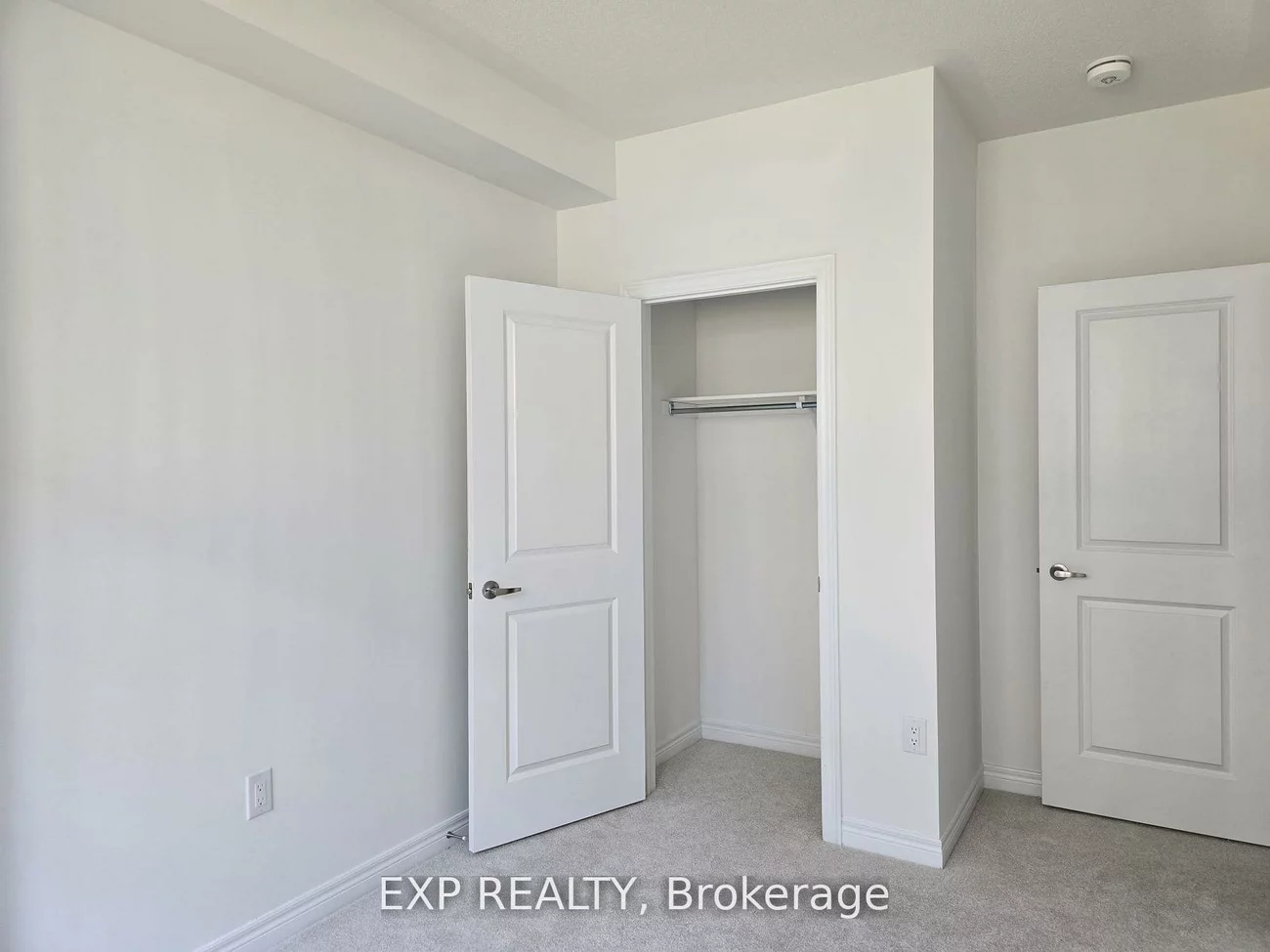 64, Singhampton, Kleinburg, Vaughan