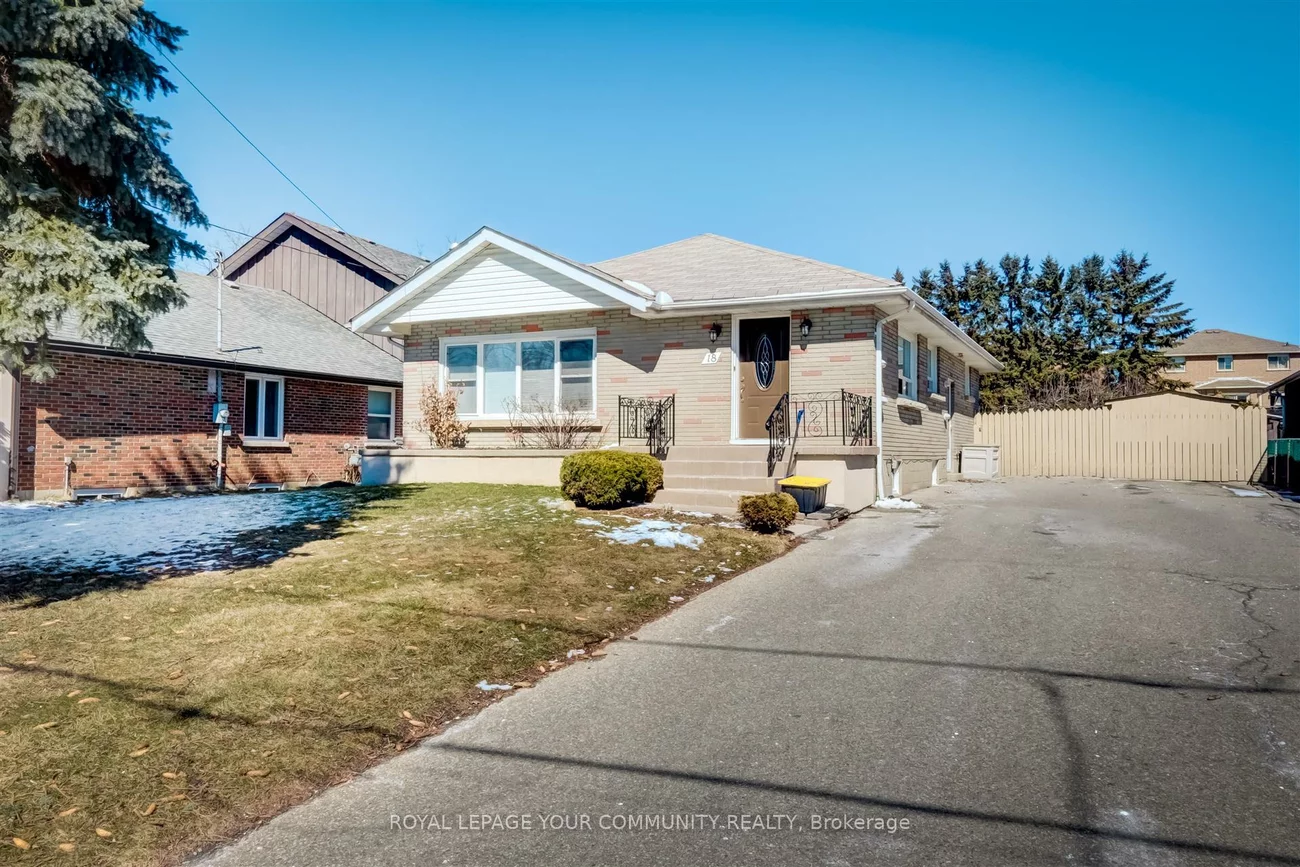 18, Railway, Maple, Vaughan