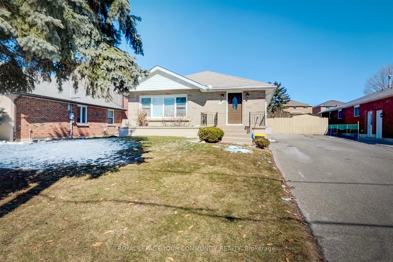 18, Railway, Maple, Vaughan