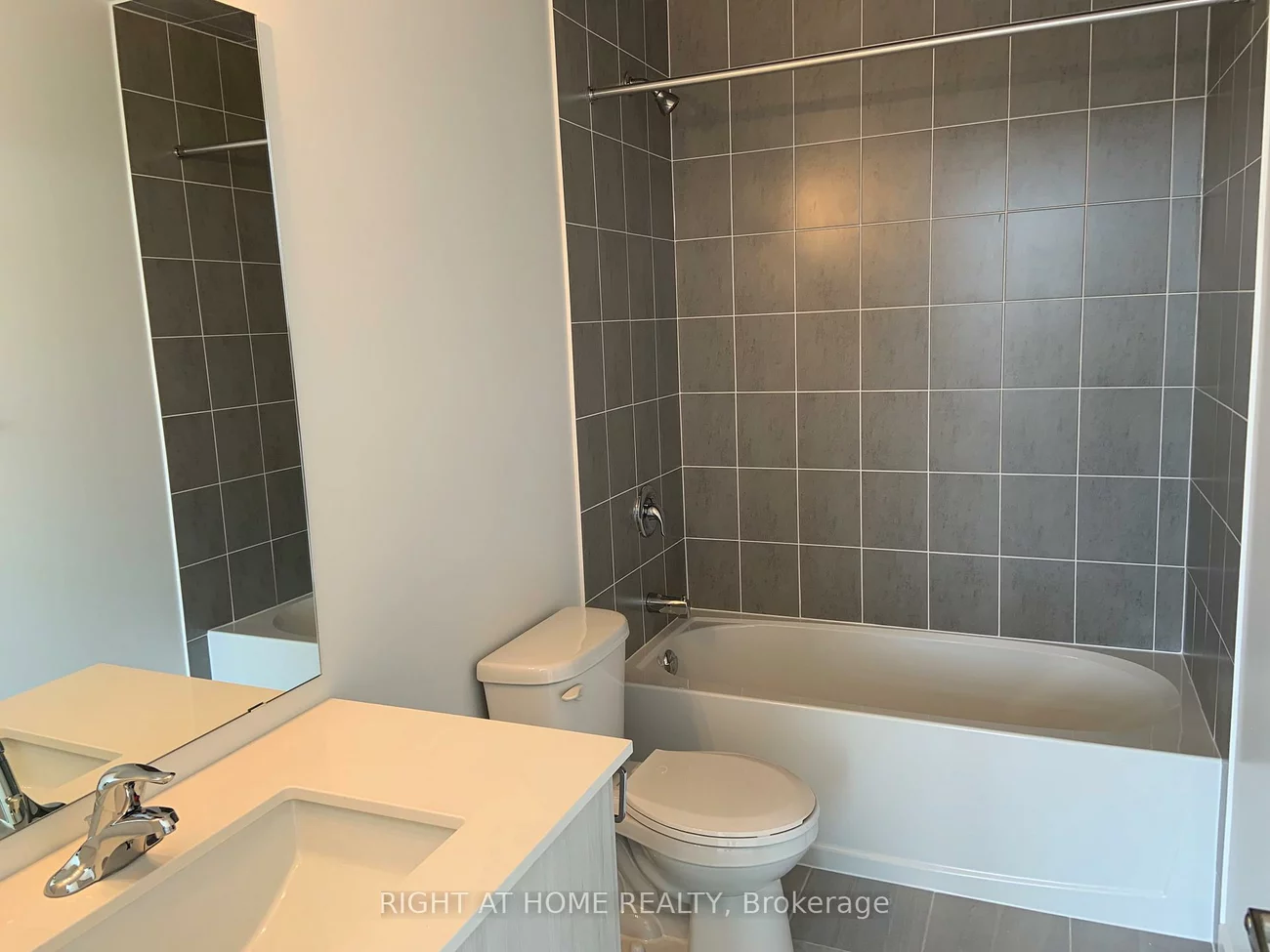 274, Dalhousie, Vaughan Grove, Vaughan