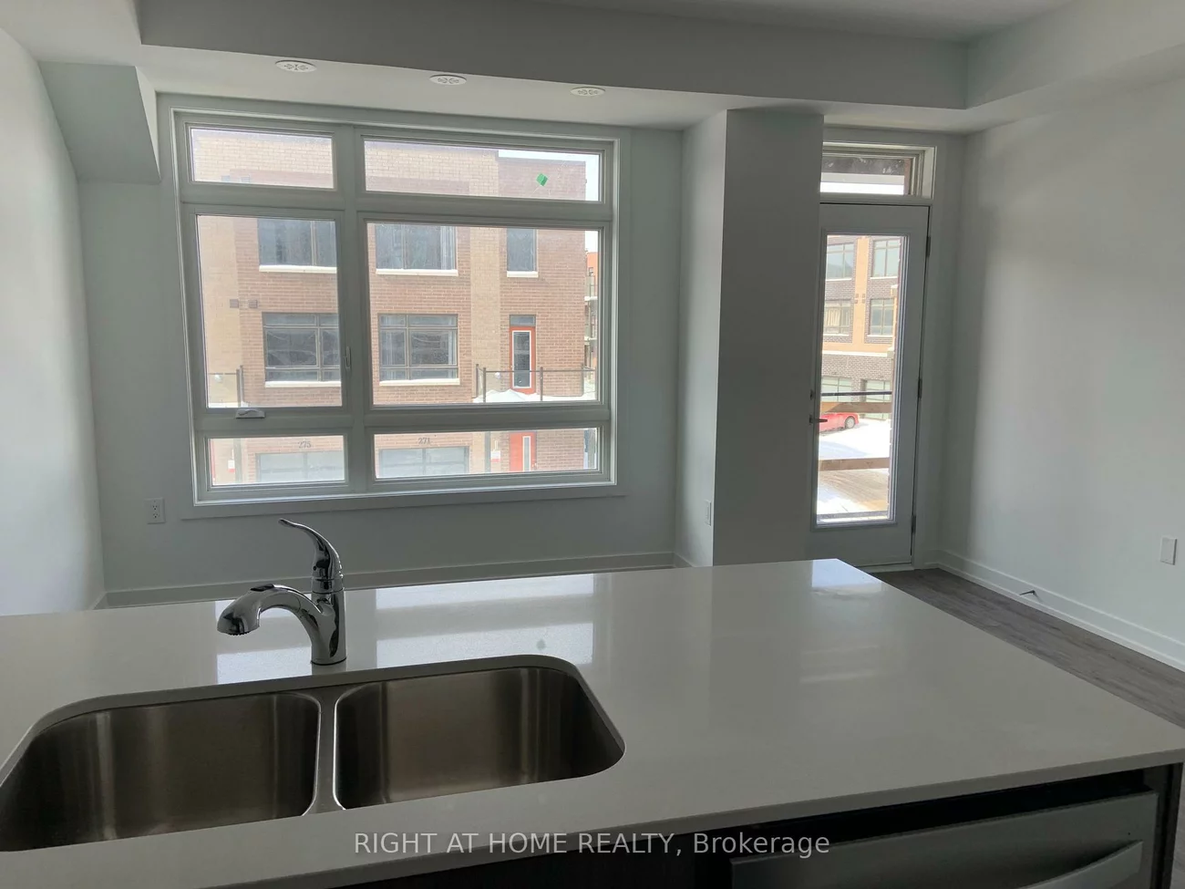 274, Dalhousie, Vaughan Grove, Vaughan