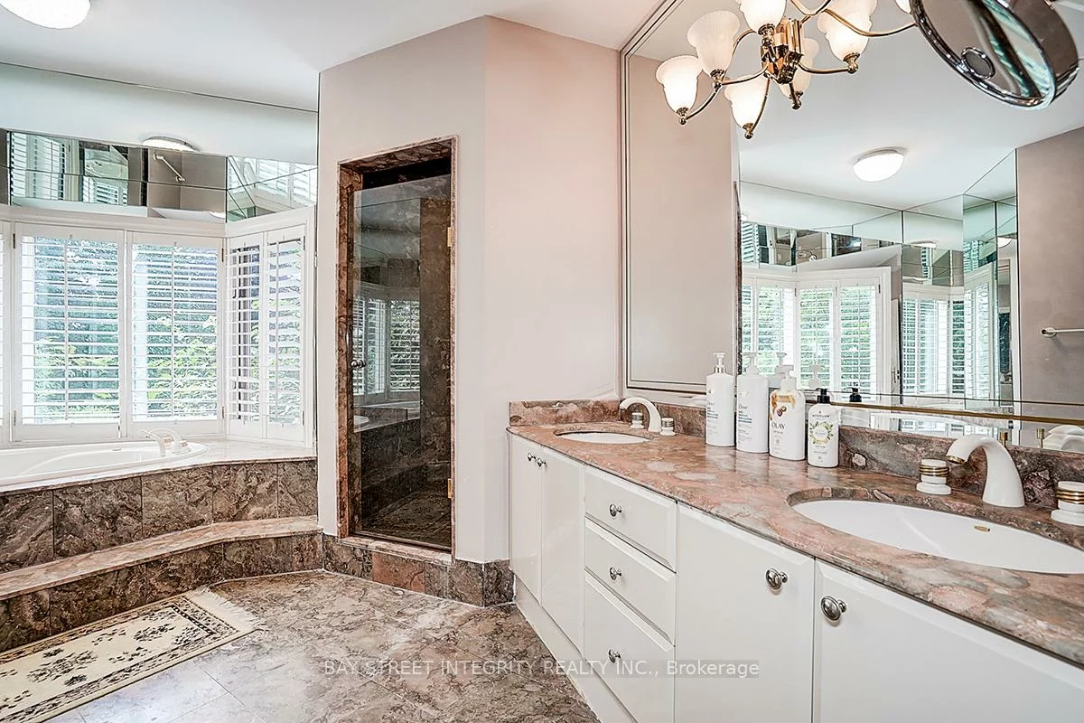 155, Renaissance, Beverley Glen, Vaughan