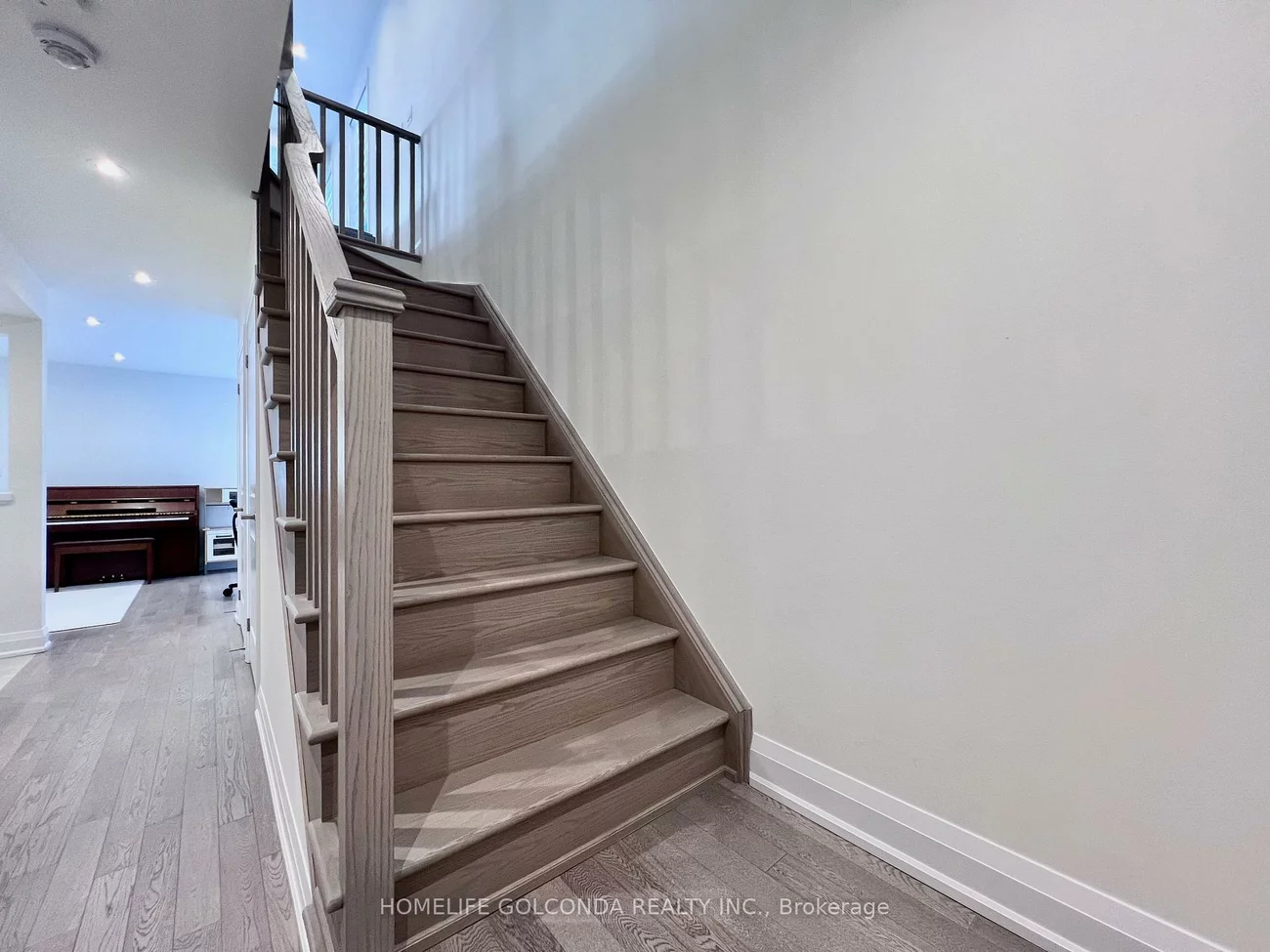 206, Moneypenny, Beverley Glen, Vaughan