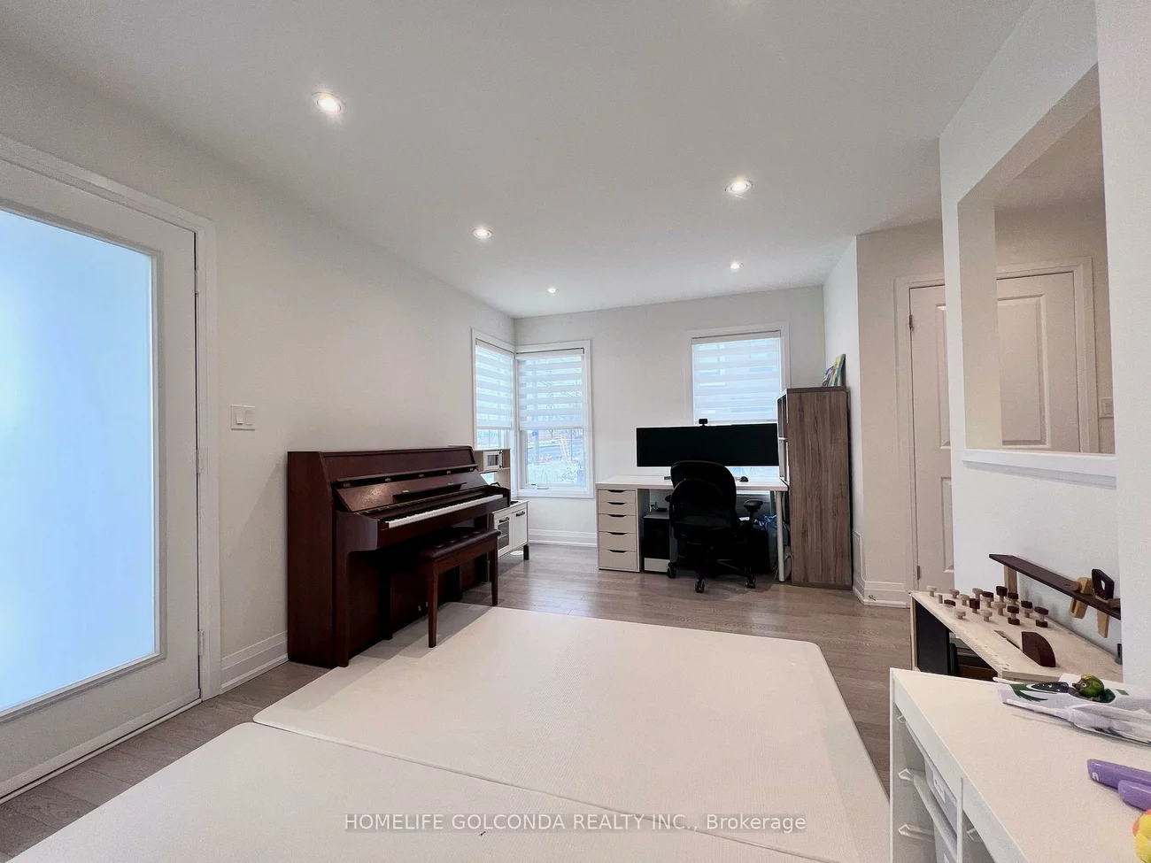 206, Moneypenny, Beverley Glen, Vaughan