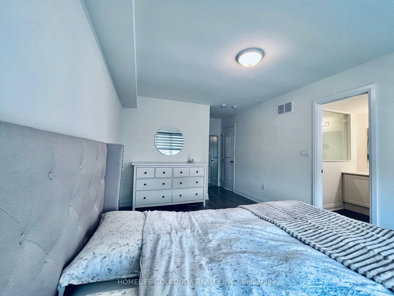 206, Moneypenny, Beverley Glen, Vaughan