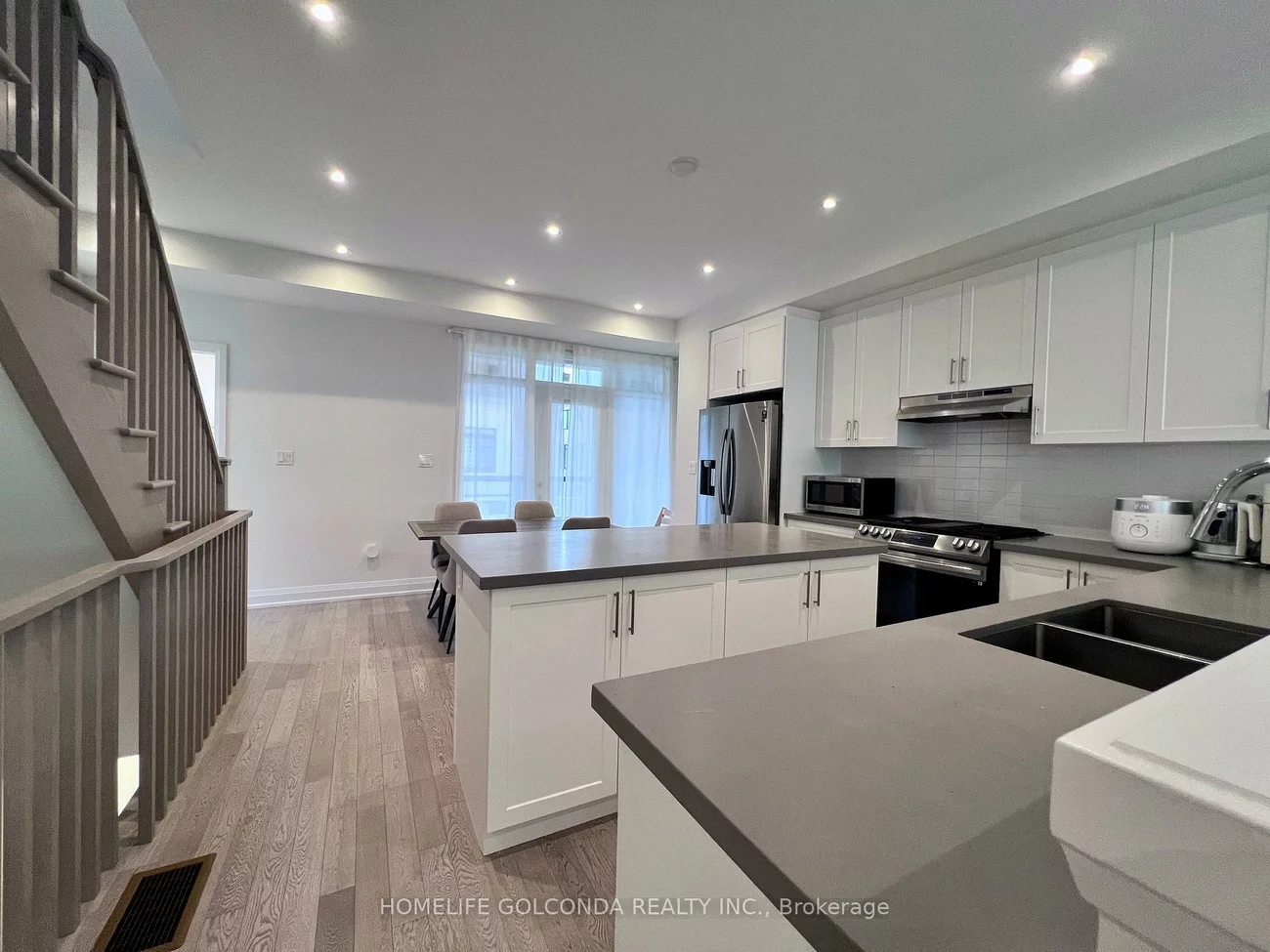 206, Moneypenny, Beverley Glen, Vaughan