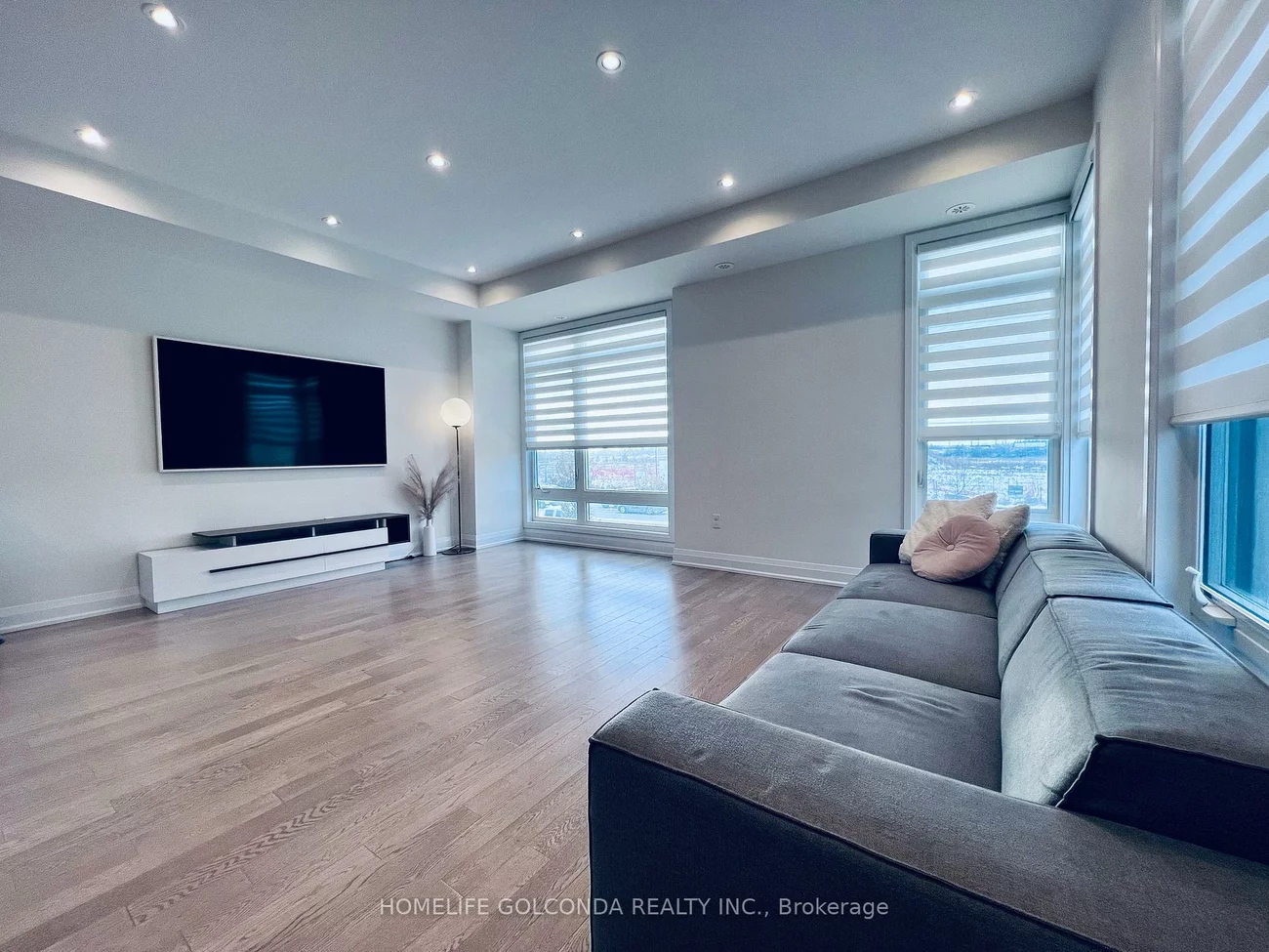 206, Moneypenny, Beverley Glen, Vaughan