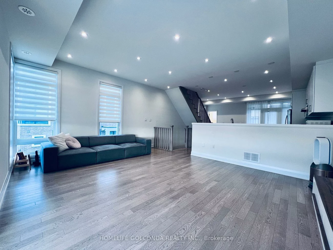 206, Moneypenny, Beverley Glen, Vaughan