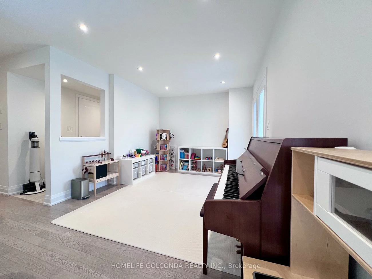 206, Moneypenny, Beverley Glen, Vaughan