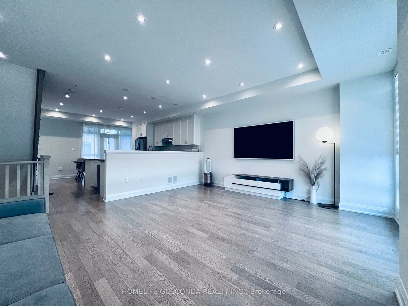 206, Moneypenny, Beverley Glen, Vaughan